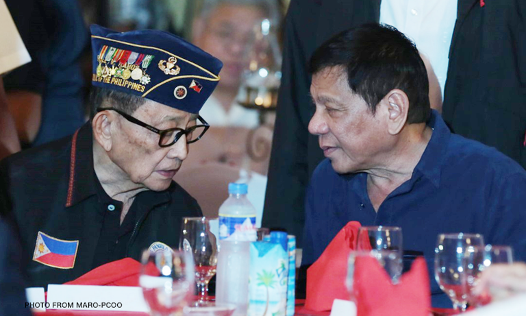 Former President Fidel Ramos (L), one of the key figures who convinced then Davao City Mayor Rodrigo Duterte (R) to run for the highest post in the land, now criticizes the President’s foot-dragging on climate change deal.