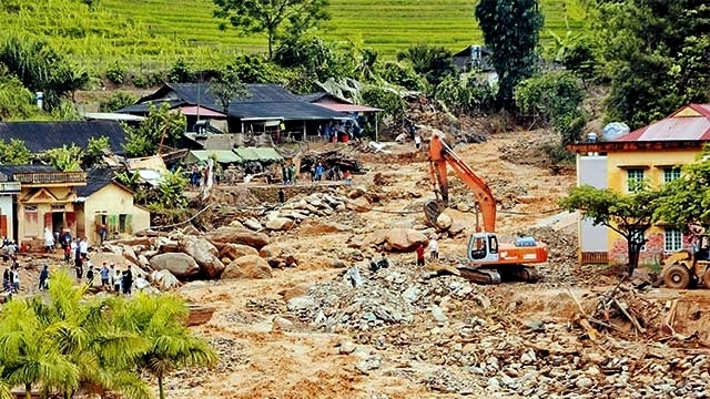 Flash flood wipes out a range of houses and facilities in Residential No. 8, Mu Cang Chai town, Yen Bai province, at dawn on August 3.