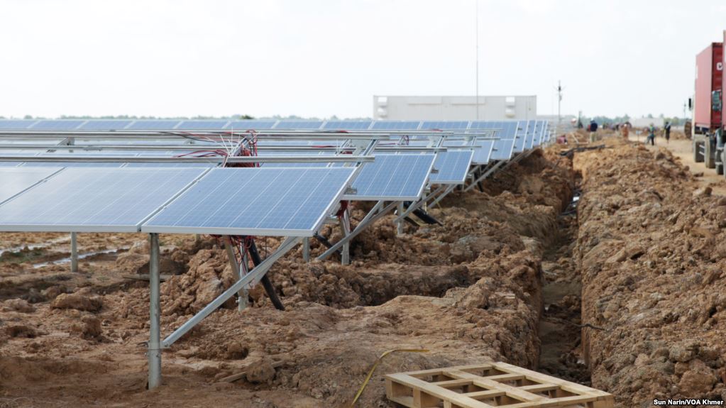 FILE: A 10-megawatt solar farm in Svay Rieng province’s Bavet city on Cambodia's eastern border with Vietnam on June 17, 2017, ahead of its August operation. (Sun Narin/VOA Khmer)