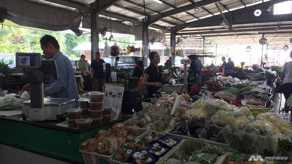 Kok Fah Technology Farm holds a weekly farmer's market at its farm in Lim Chu Kang. (Photo: Wendy Wong)