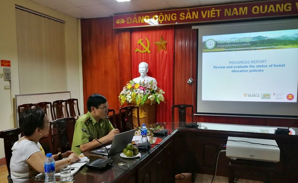 Mr. Dinh Van Tuyen, AWG-SF National Focal Point of Vietnam, presents the accomplishments of the ASRF project in Vietnam.