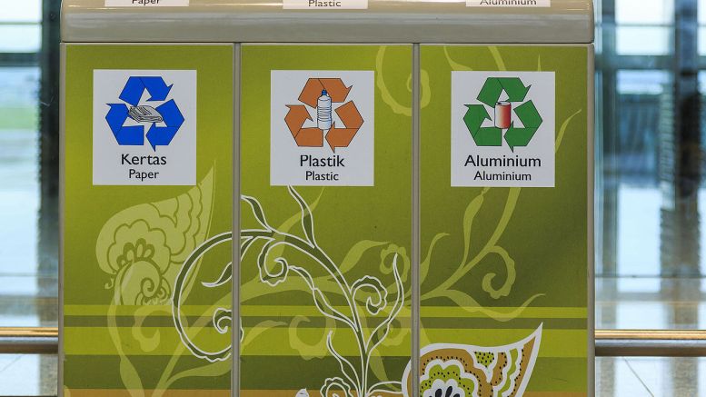 A recycling bin in Kuala Lumpur, Malaysia (Photo Credit: Wikimedia)