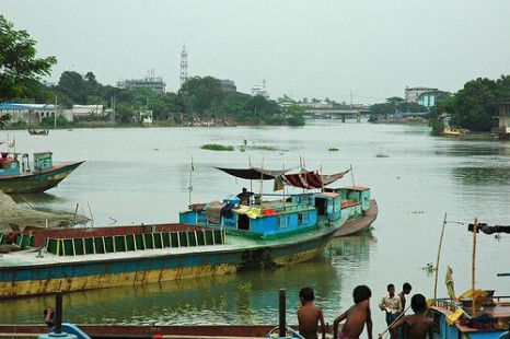 Climate vulnerable countries like Bangladesh need assistance in developing methods of coping with flooding and rising sea levels (Pic: Flickr/Wonderlane)