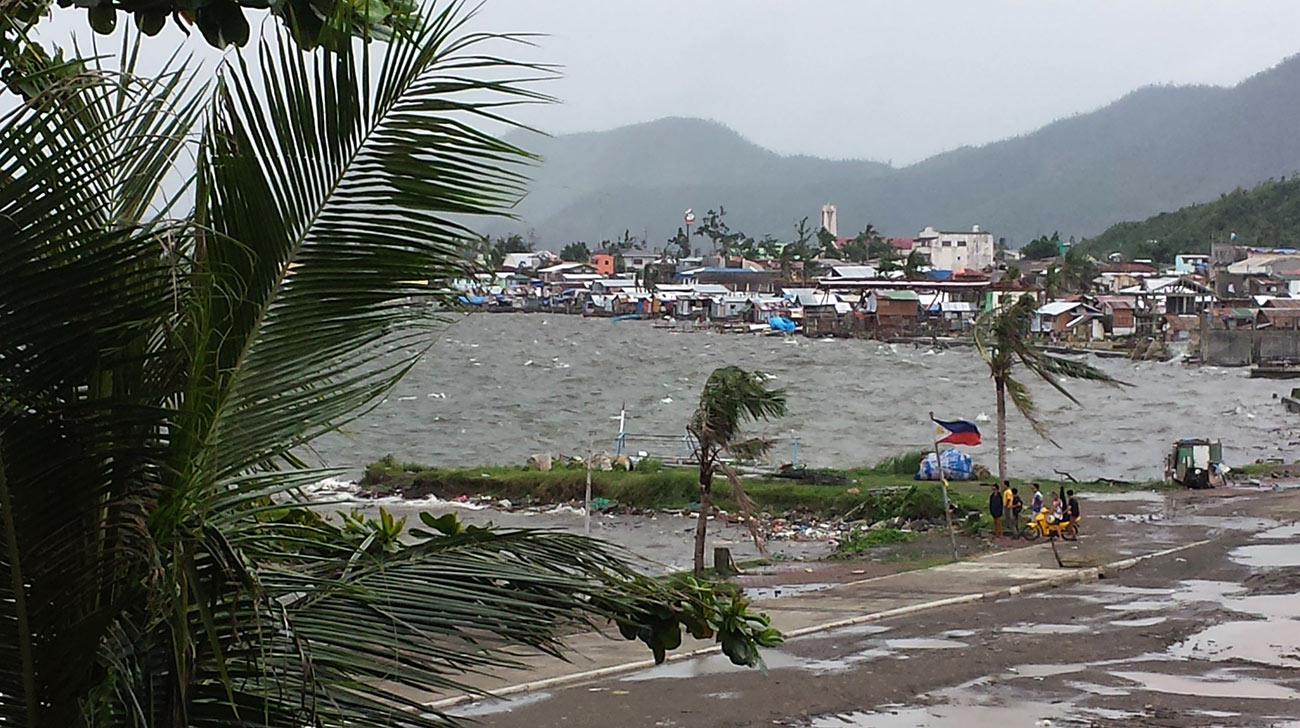 Estimates placed total losses due to Haiyan at US$12.9 billion, including the cost of infrastructure and property destroyed, decline in agricultural and industrial production, sales and income, and increased operating costs of industries. Photo: Philippine Daily Inquirer