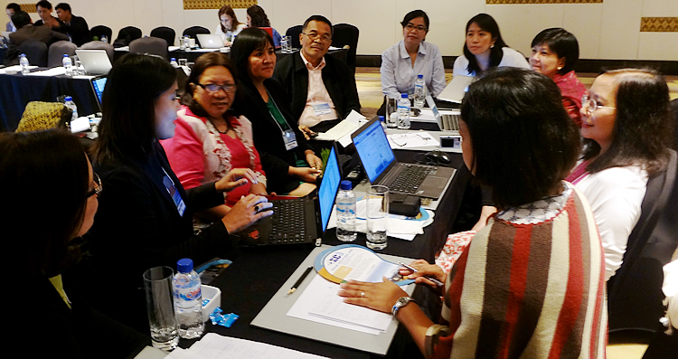 Dr. Maria Celeste H. Cadiz (rightmost), Program Head for Knowledge Management at SEARCA, joins Philippine stakeholders, implementers and consultants in the TA workshop that elicited current work on KM and information sharing on climate change in the Philippines and region.