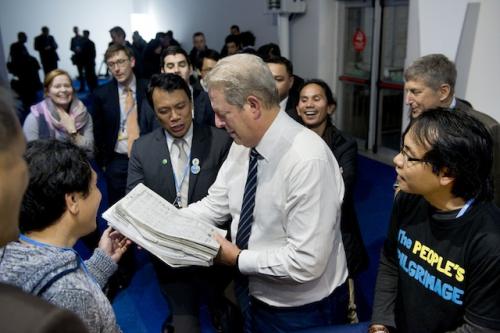 Former US Vice President Al Gore meets Filipino delegates at COP 21. The former VP praised the Philippines' advocacy on behalf of climate-vulnerable countries that contribute little to global warming yet bear the brunt of its impacts. PHOTO BY KASIA STREK/CIRIC