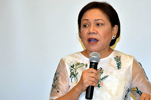 Hon. Cynthia A. Villar, Senator and Chairperson of Philippine Senate’s Committee on Agriculture and Food, delivering a message during the Opening Ceremony of the policy roundtable.