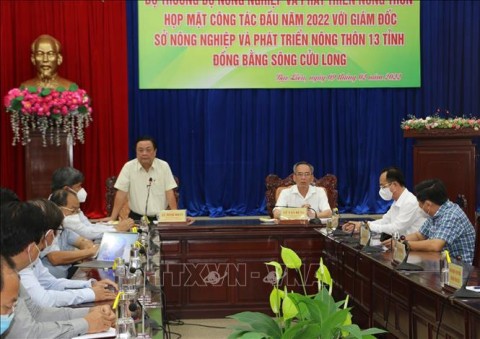 Mekong Delta should become role model in climate change adaptation: Minister